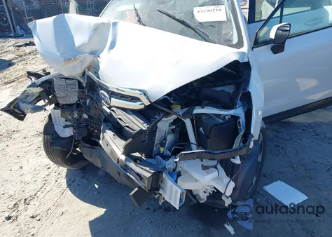 2018 Subaru Forester 2.5I Premium z USA, uszkodzony, nr VIN JF2SJAGCXJH550418